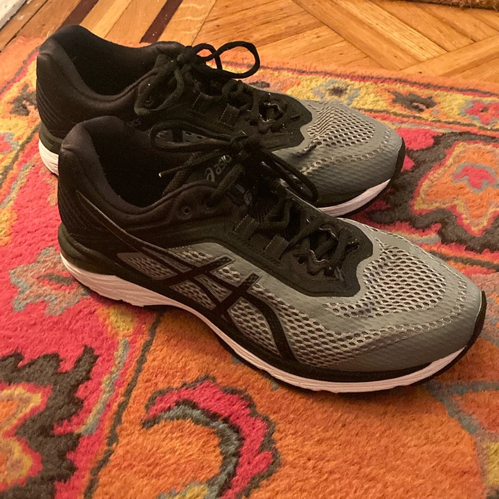 Men’s ASICS sneakers